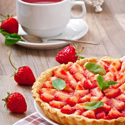 Chrupiąca tarta truskawkowa